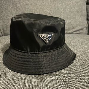 Prada bucket hate